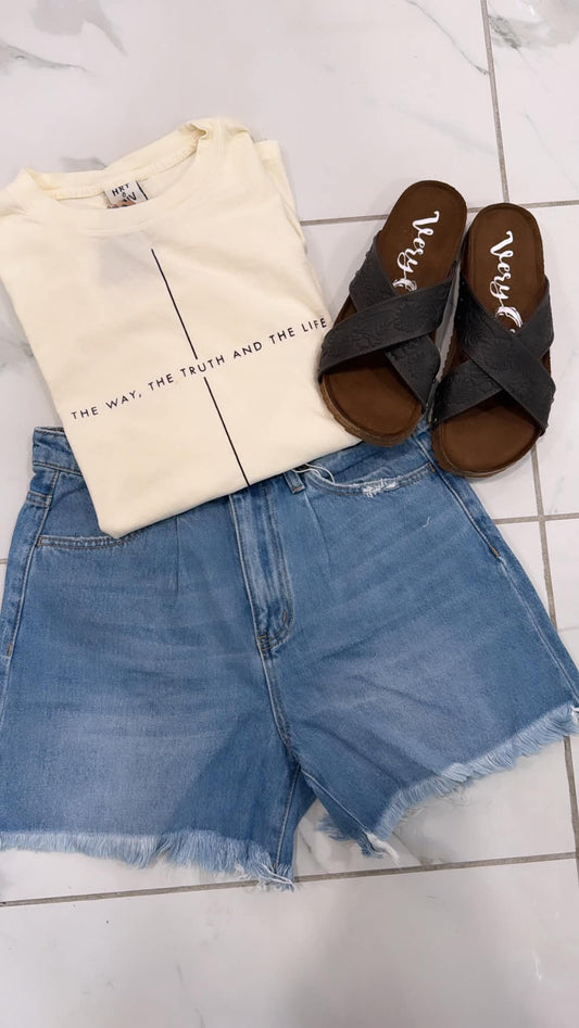 PLEATED DENIM SHORTS