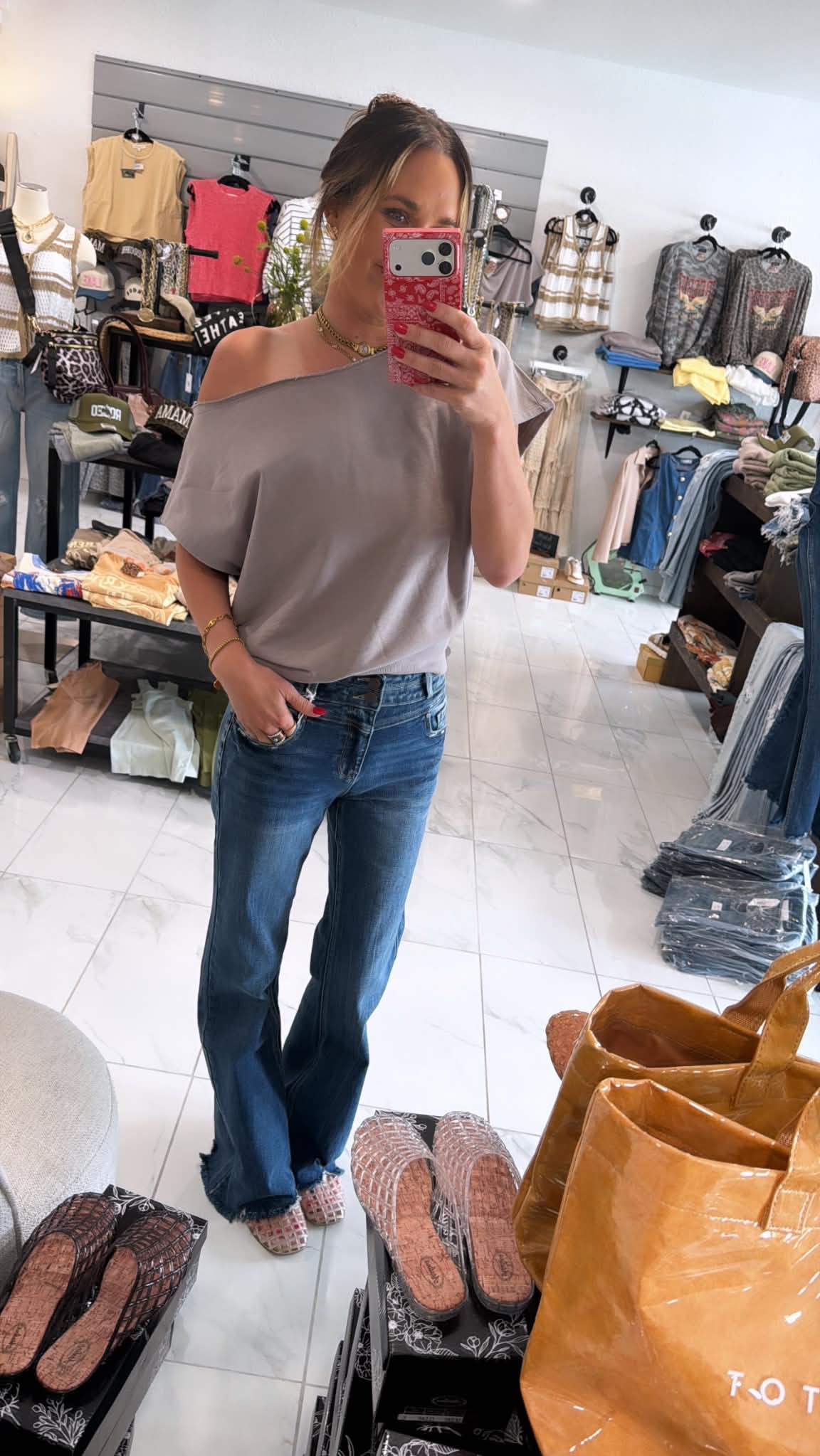 OFF SHOULDER TOP