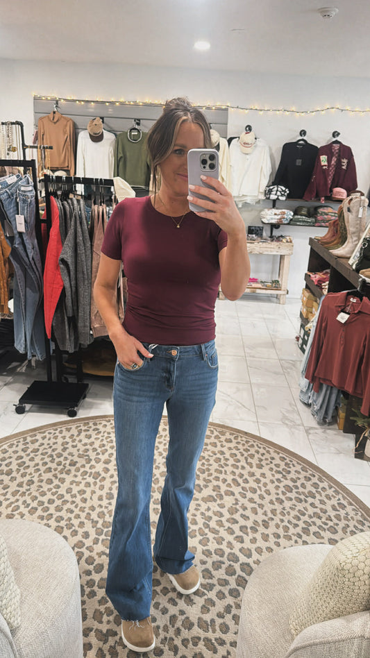 WINE SHORT SLEEVE TOP