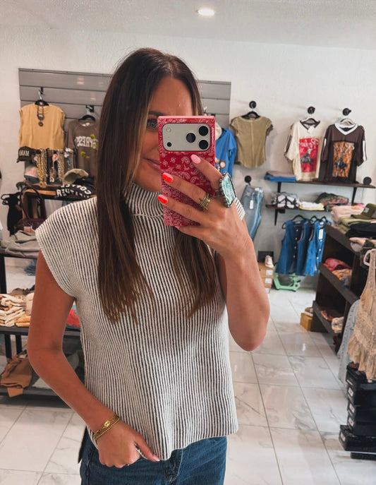 MOCK NECK PULLOVER