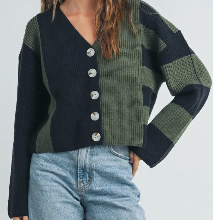 COLOR BLOCK SWEATER