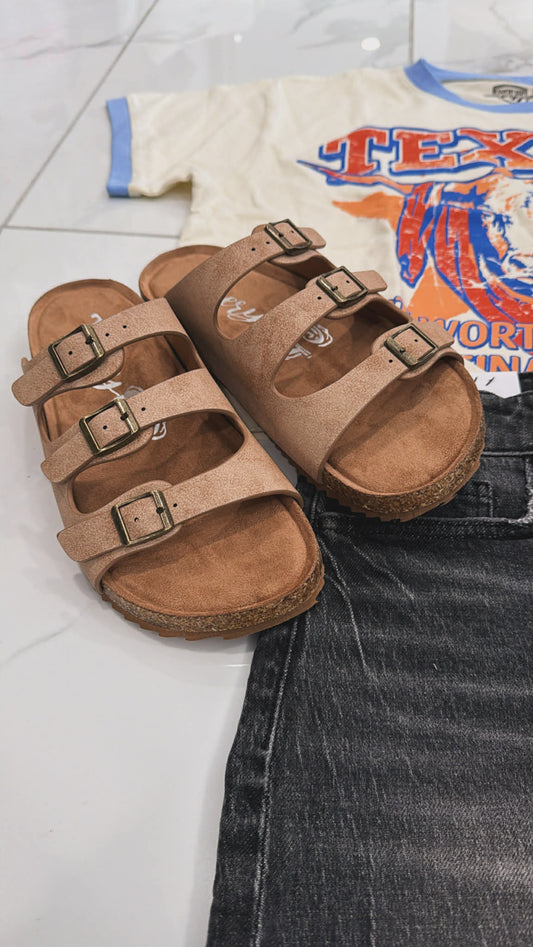 VERY G ASHLEY SANDAL