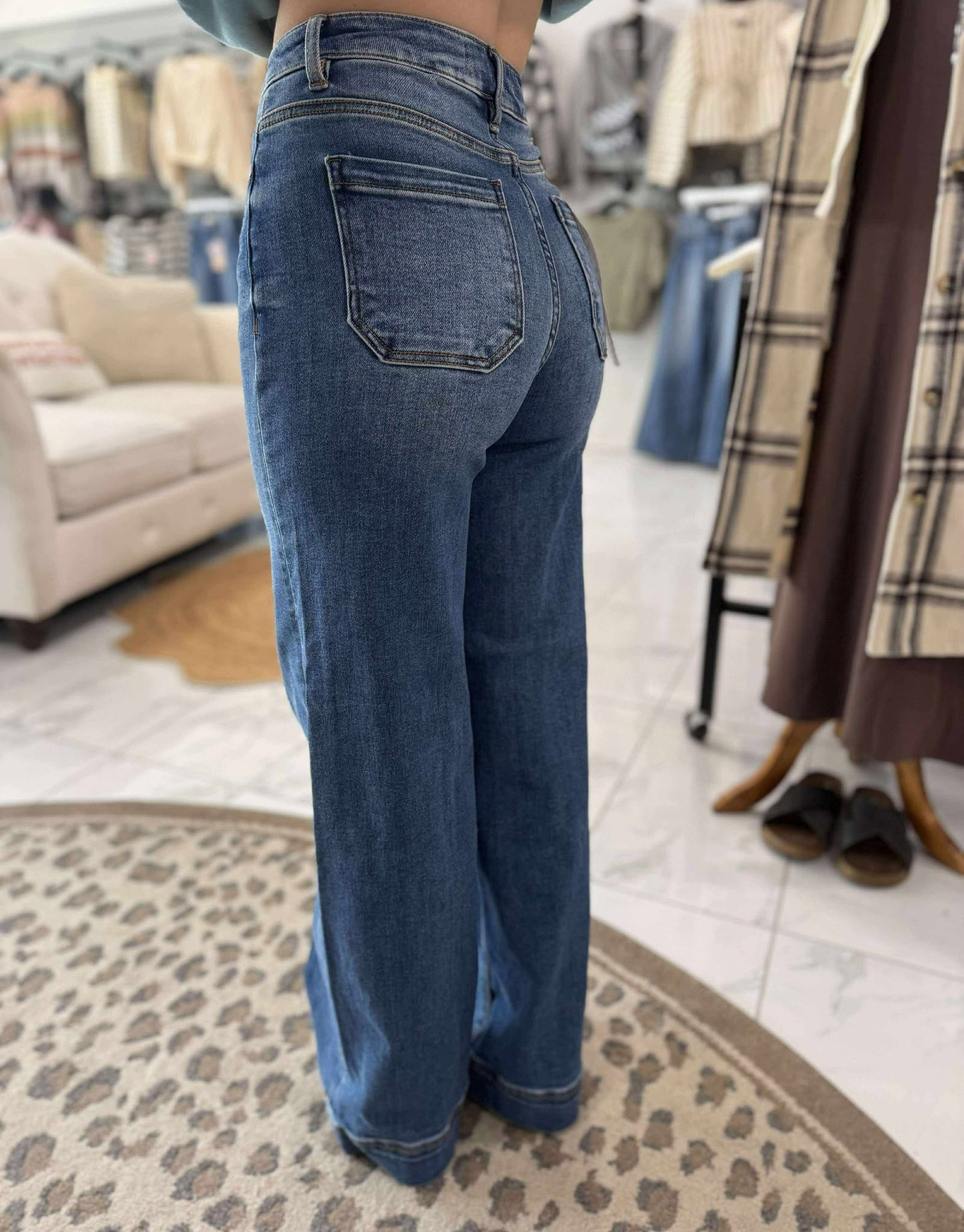 RISEN PINTUCK JEANS