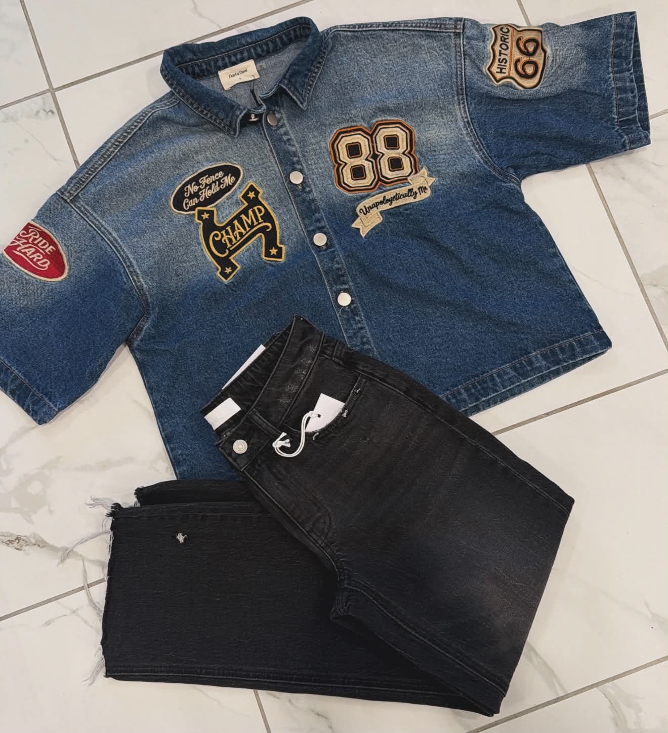 VARSITY PATCH TOP