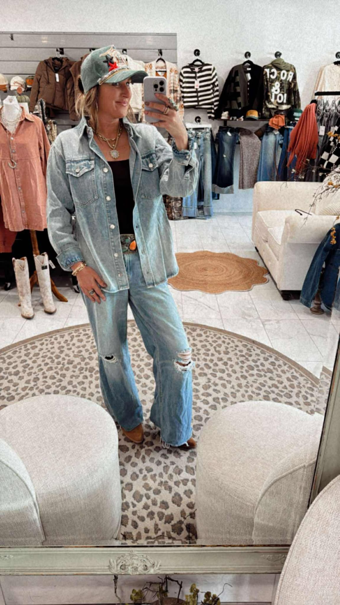 LIGHT WASH DENIM JACKET