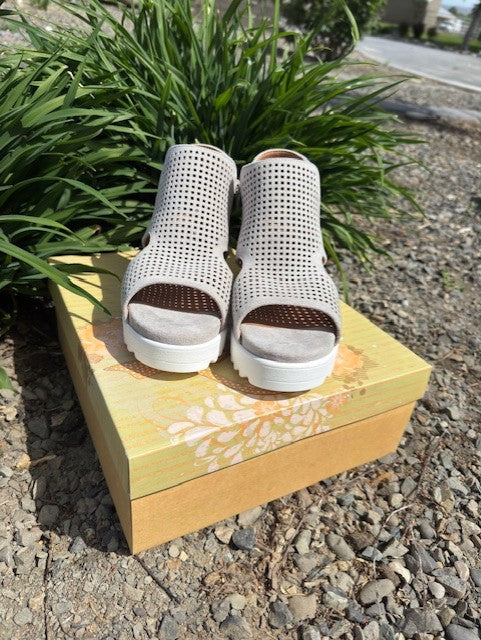 AMY GREY SHOE