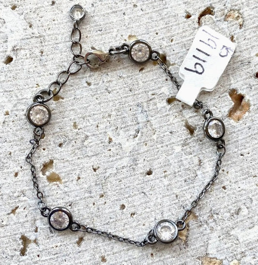 CRYSTAL SINGLE BRACELET