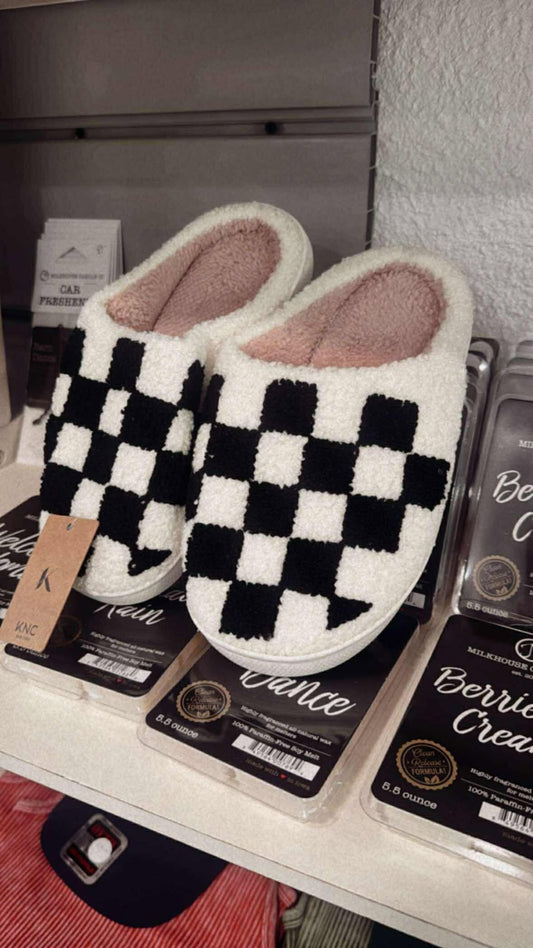 BLACK & WHITE CHECKERED SLIPPERS