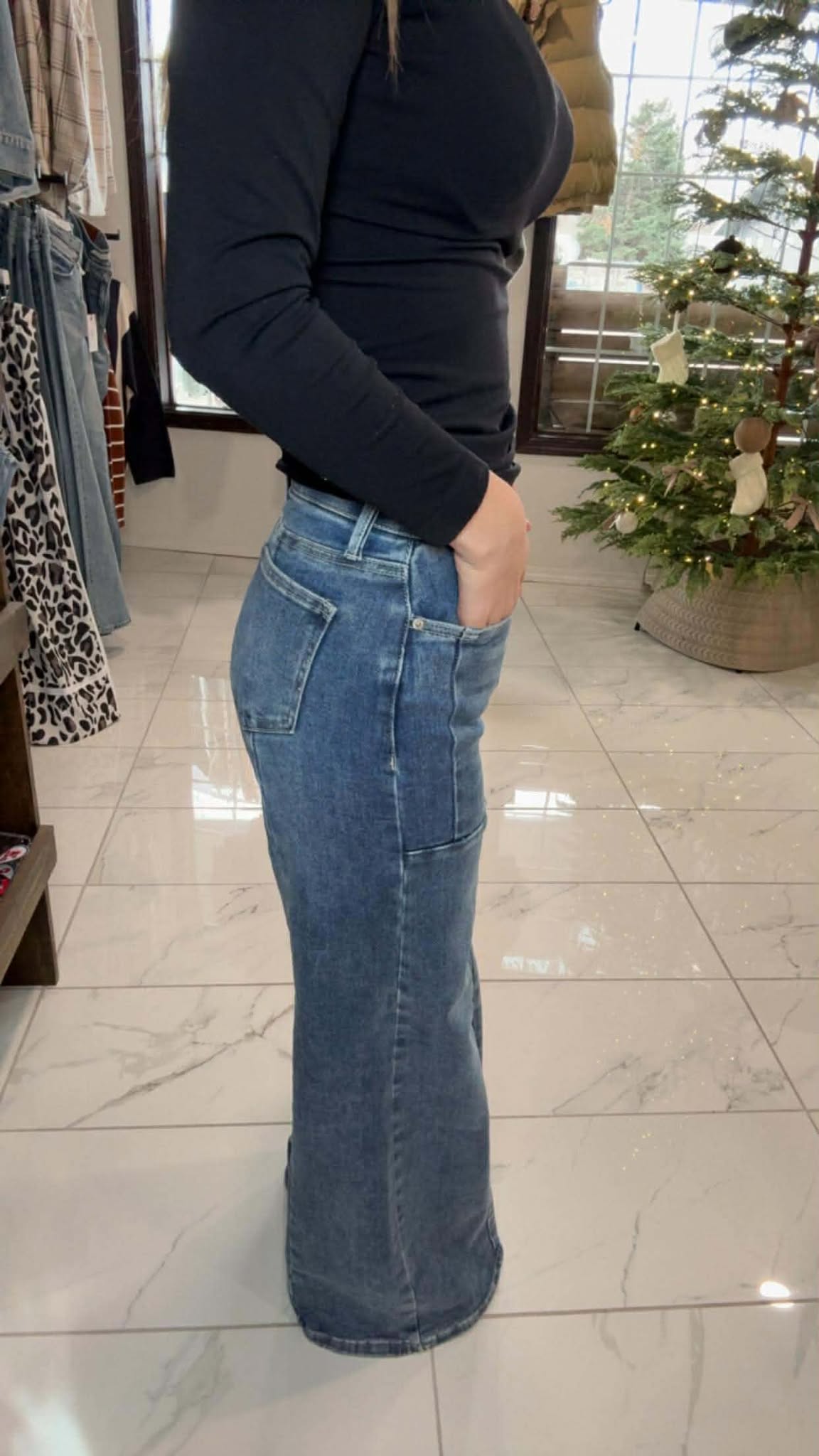MID RISE WIDE LEG DENIM