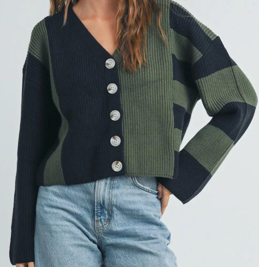 COLOR BLOCK SWEATER