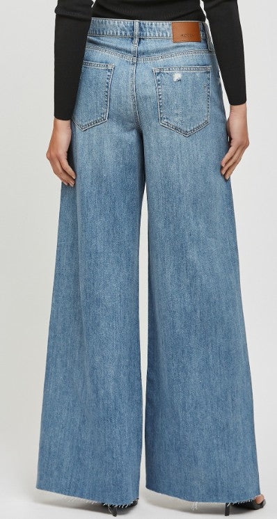 MEDIUM WASH HIDDEN DENIM