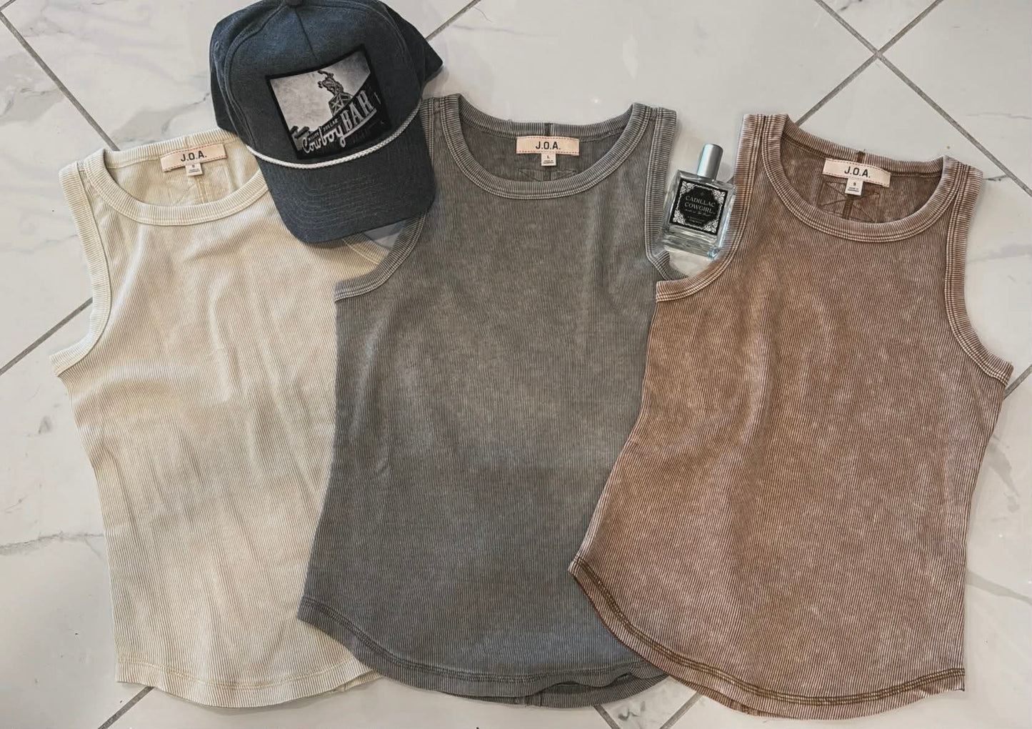 RAW EDGE SLEEVELESS TANK