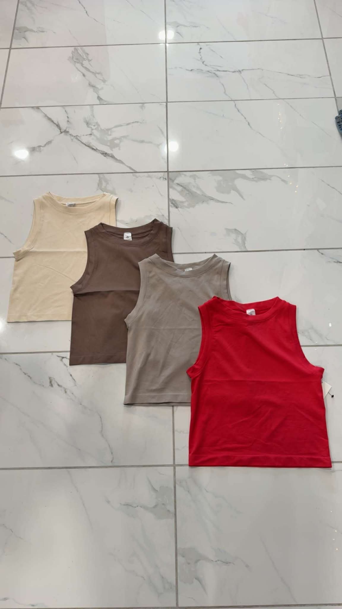 SEAMLESS CREW TANK