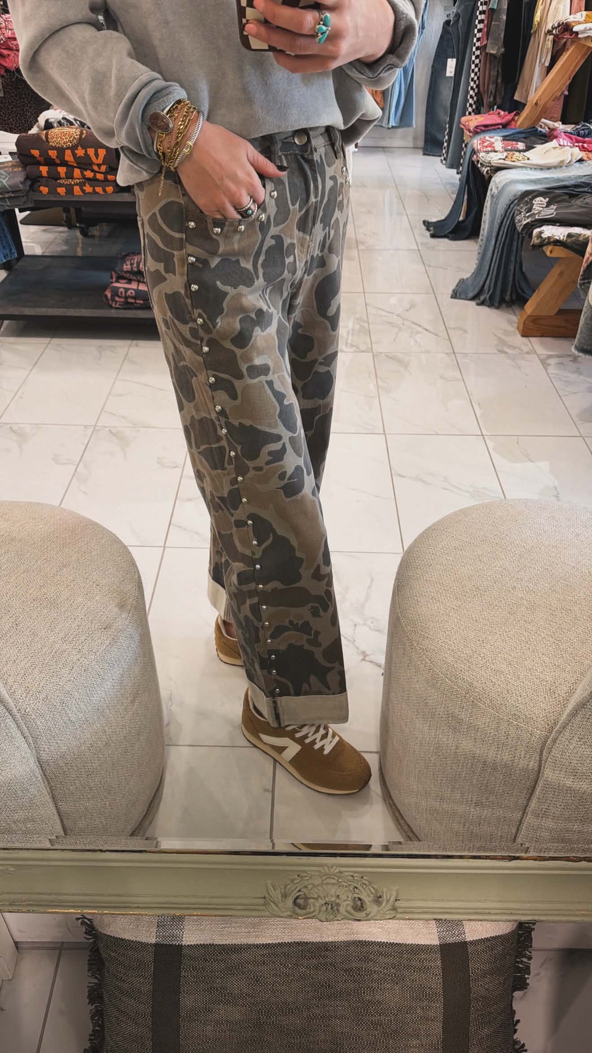 STUDDED STRAIGHT CAMO