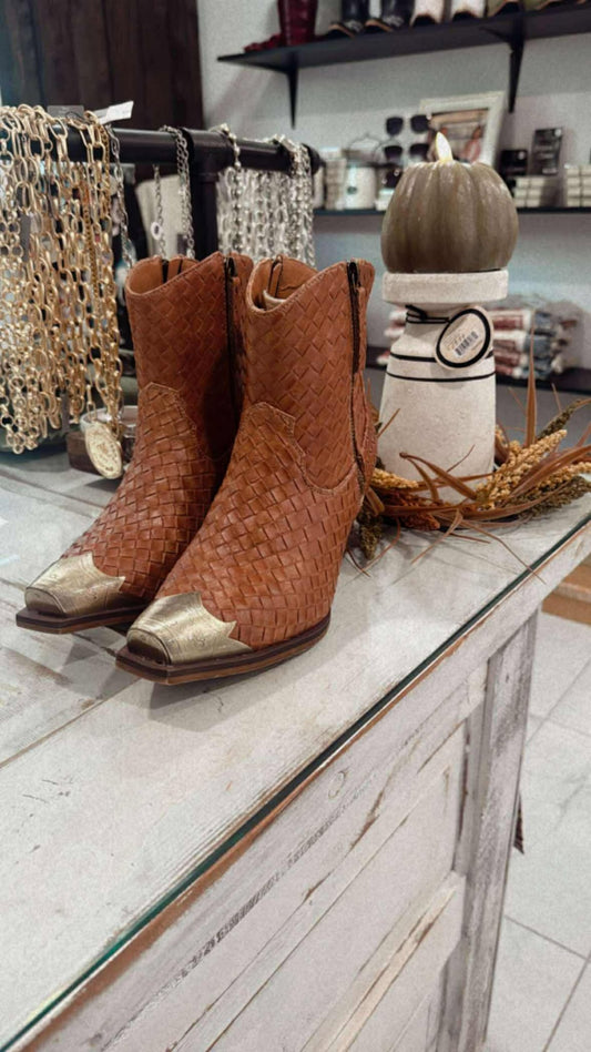 VERY G BOOTS
