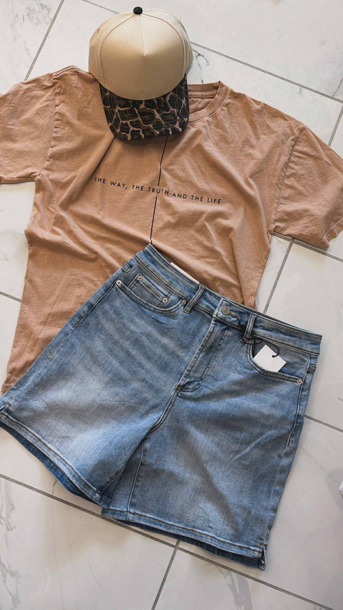 MICA BERMUDA SHORTS