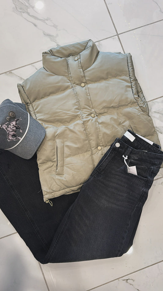 CASUAL PUFFER VEST